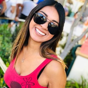 Meet your Posher, Marissa